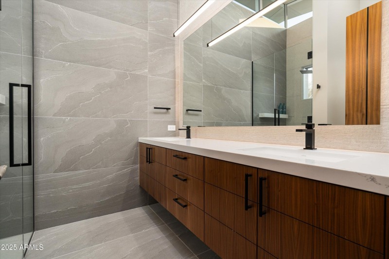 Guest Bath 2