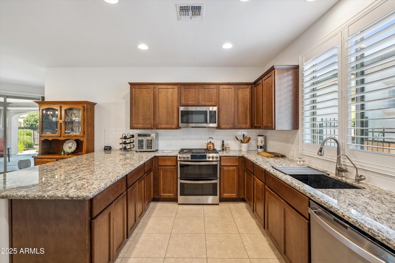 16-Kitchen