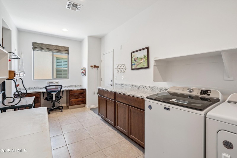 28-Laundry Room