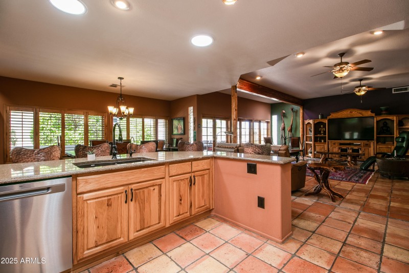 Open Flowing Floor Plan