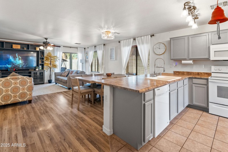 4108 S 250th Ln-4