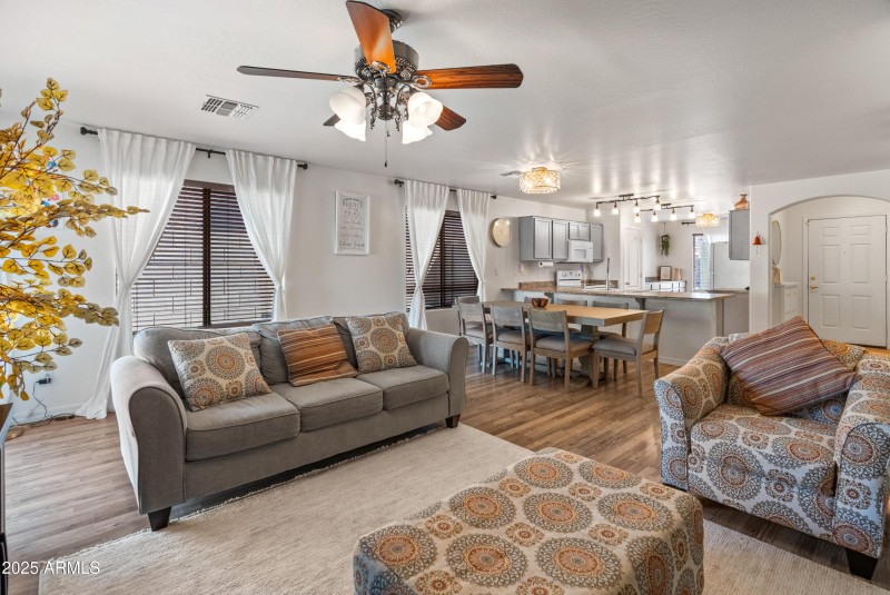 4108 S 250th Ln-17