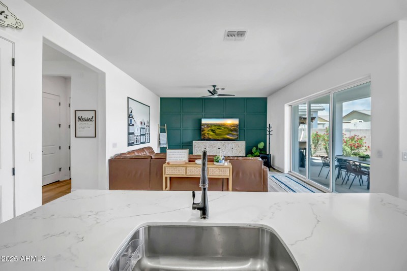 Kitchen/Living