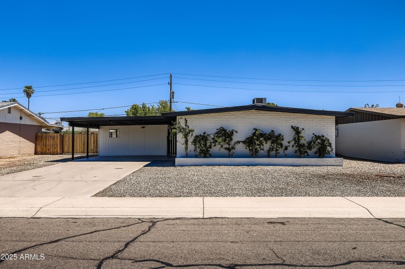 1221 E Broadmor Dr - MLS Sized - 003 - 0