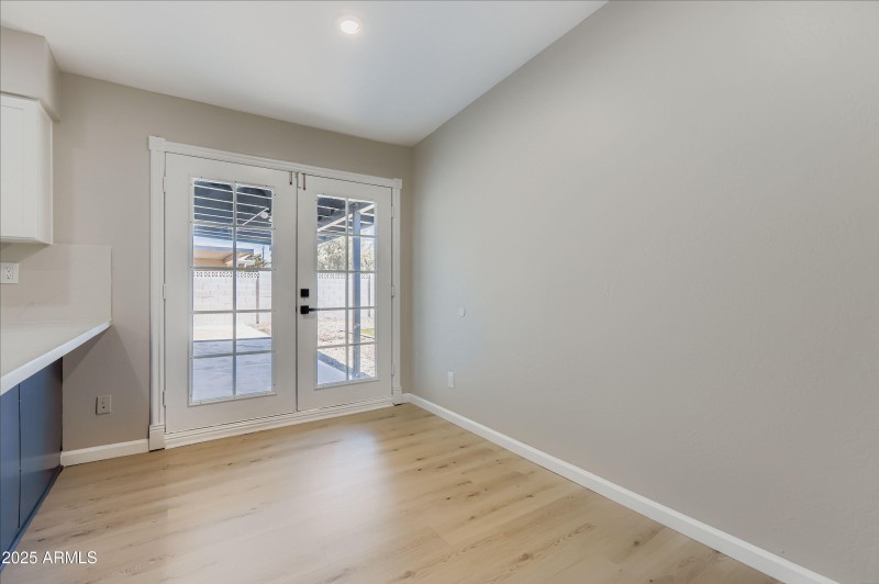 1221 E Broadmor Dr - MLS Sized - 017 - 1