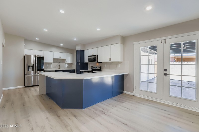 1221 E Broadmor Dr - MLS Sized - 015 - 1