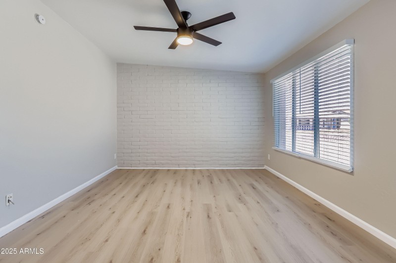 1221 E Broadmor Dr - MLS Sized - 009 - 0