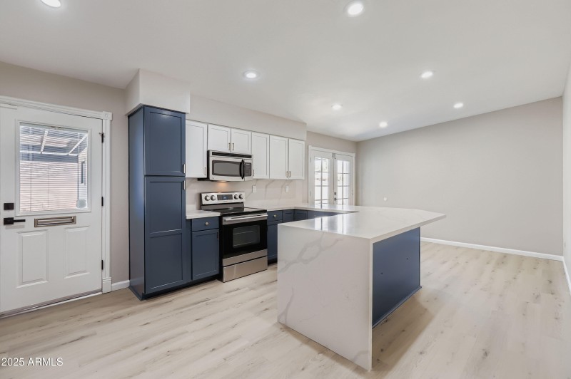 1221 E Broadmor Dr - MLS Sized - 010 - 0