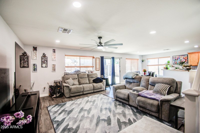 FAMILY ROOM 1