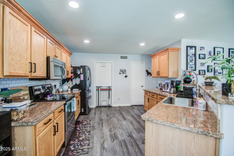 KITCHEN 4
