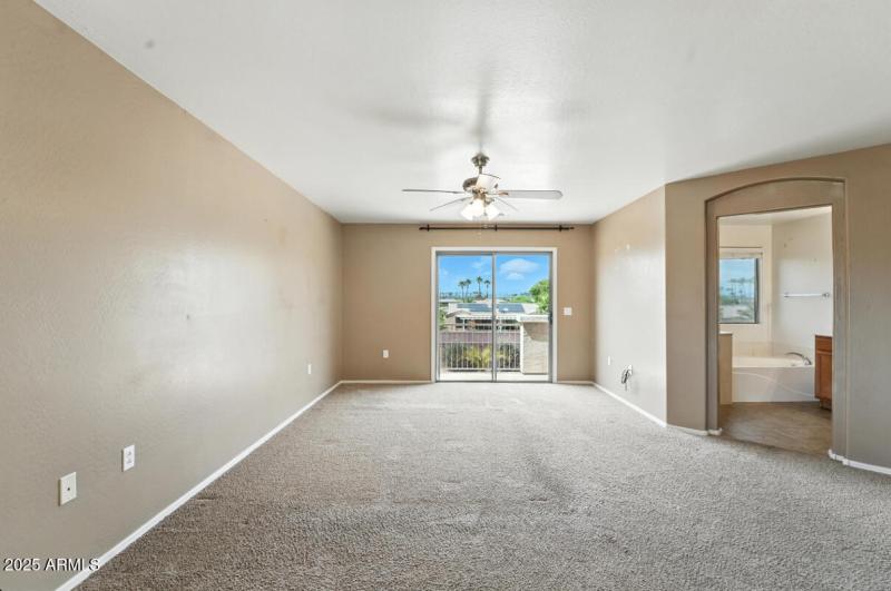 16916 W Northampton Rd-27