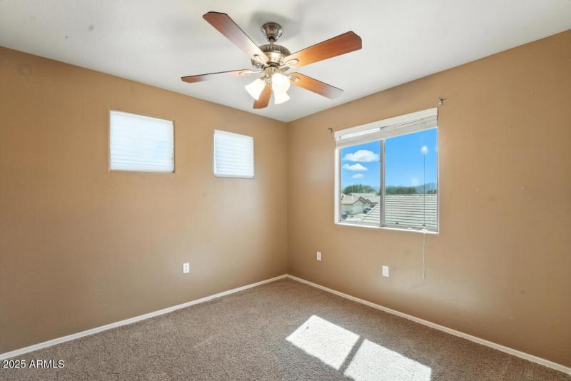 16916 W Northampton Rd-33