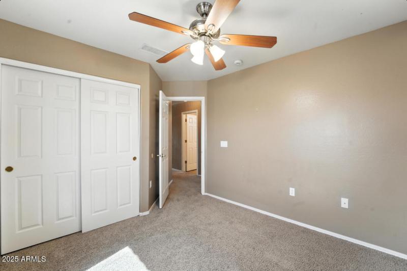 16916 W Northampton Rd-34