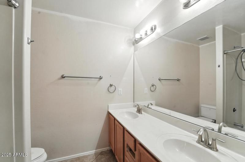 16916 W Northampton Rd-35