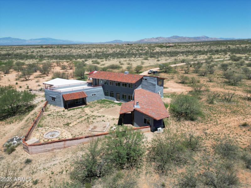 025-VIEW