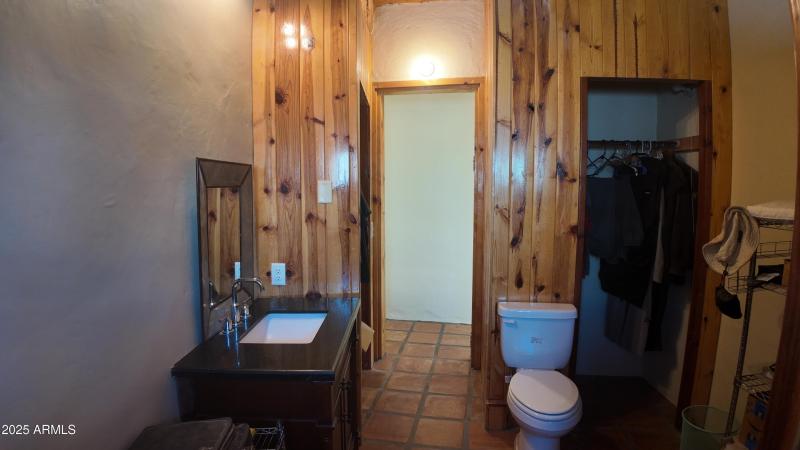 200-BATHROOM