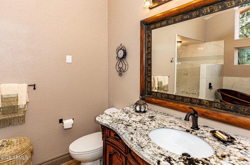 20-Ensuite-Walk-in-Shower-in-Mirror