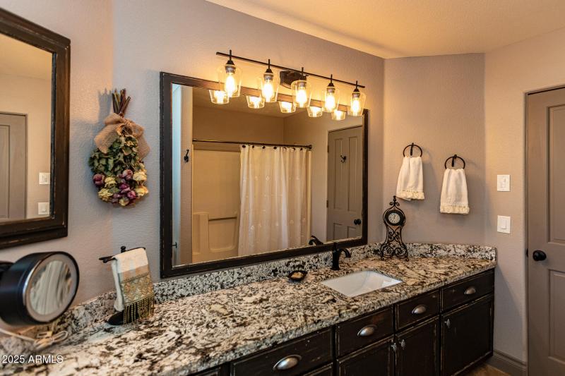 28-Guest-Bath