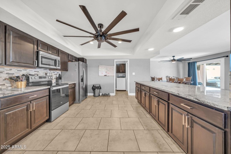 3402 W Crocus Dr-13