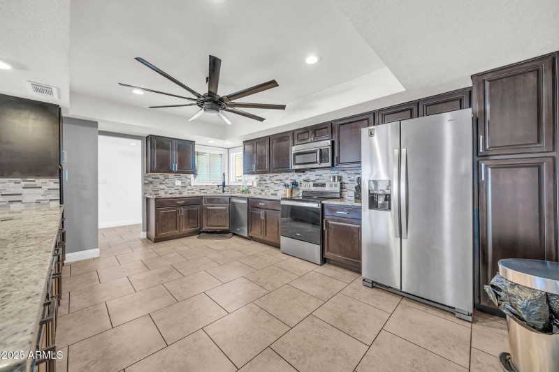 3402 W Crocus Dr-15