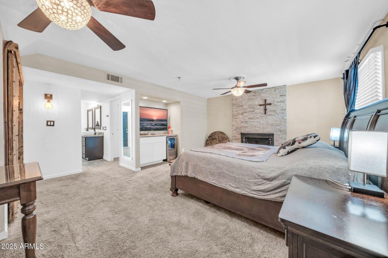 3402 W Crocus Dr-22