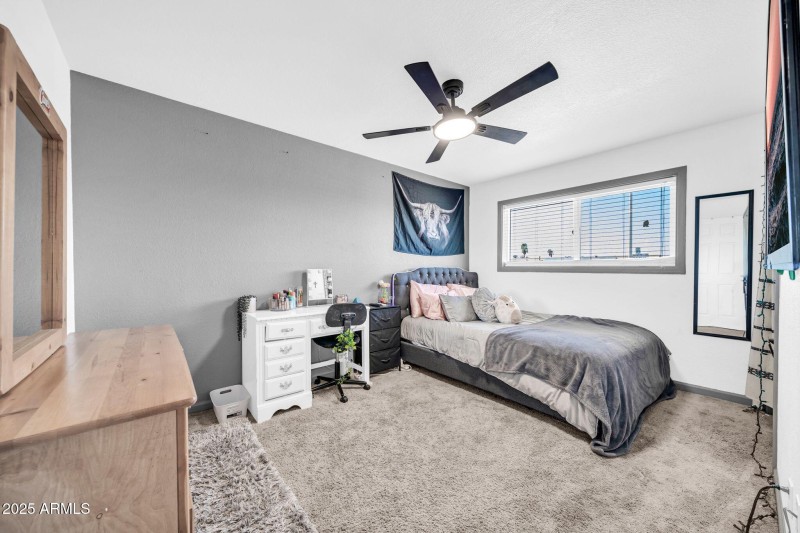 3402 W Crocus Dr-29