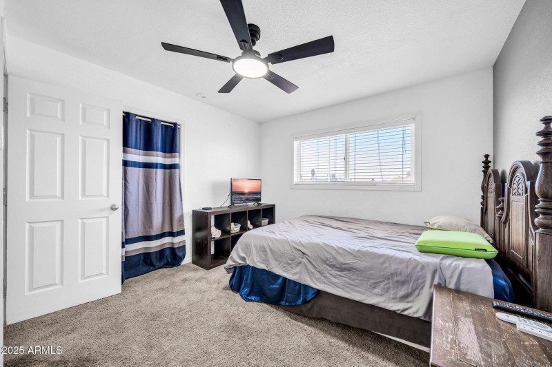 3402 W Crocus Dr-30