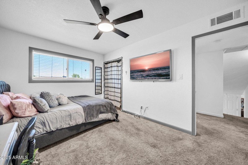 3402 W Crocus Dr-32