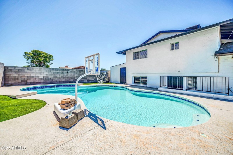 3402 W Crocus Dr-40