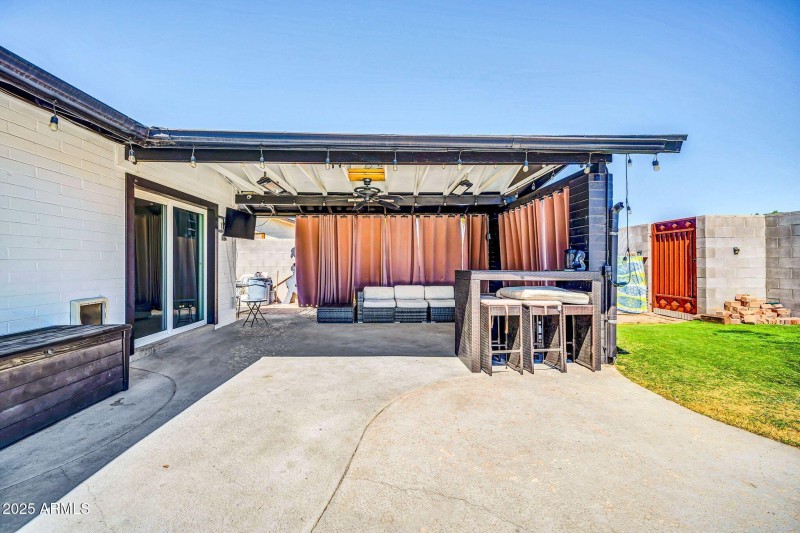 3402 W Crocus Dr-44
