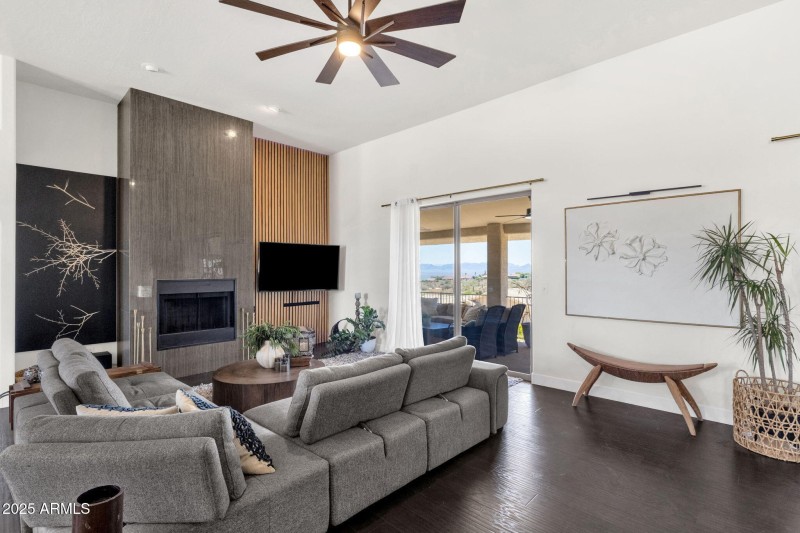 7-web-or-mls-15513-e-palisades-blvd