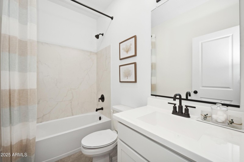 158659_Laveen Springs_Orinoco_Hall Bath_