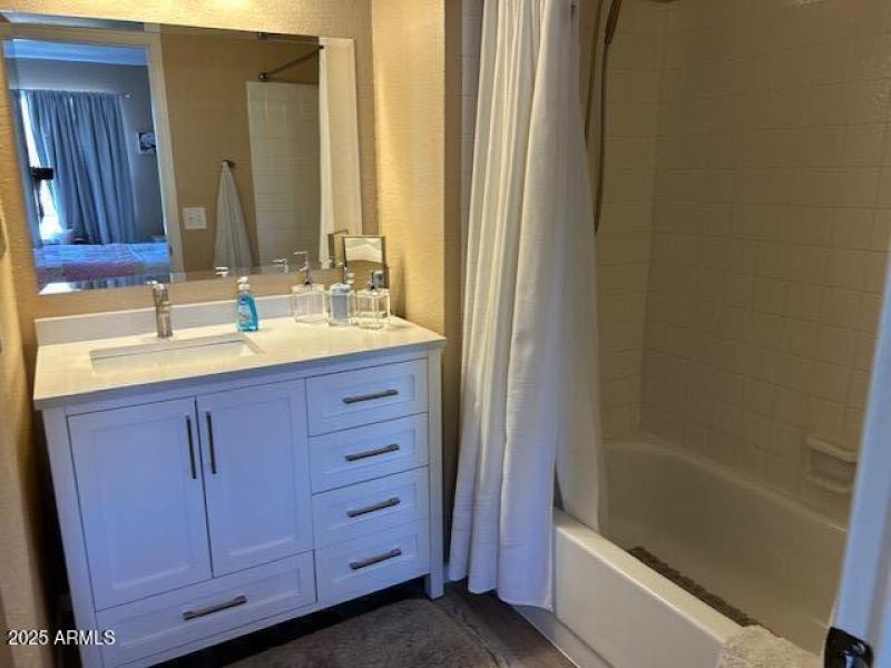 Guest Bathroom 2