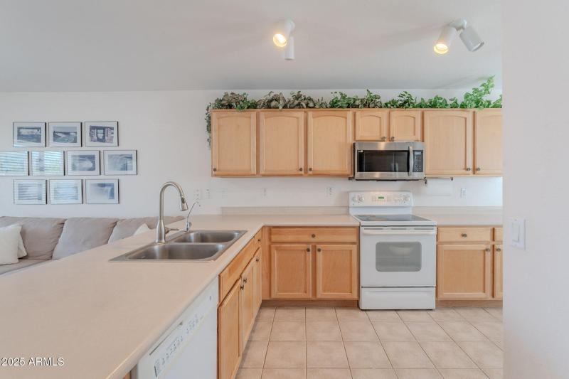 10-web-or-mls-Firestone-10