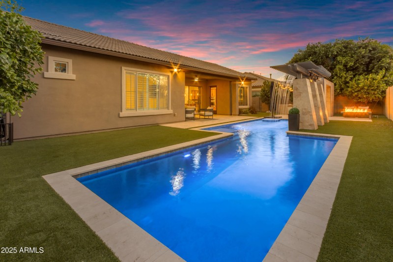 Custom Pool