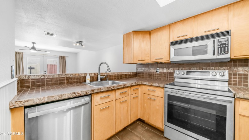 122 S Hardy Dr Unit 28 (3)