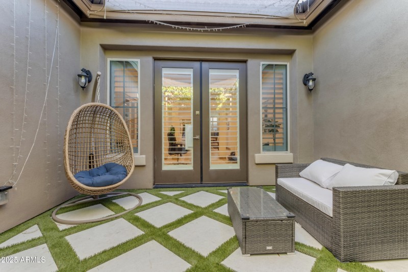 Cozy Courtyard