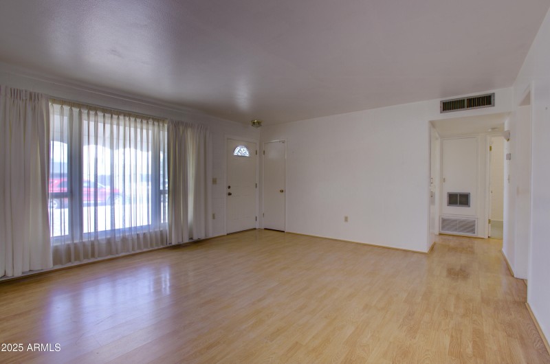 Living room 2