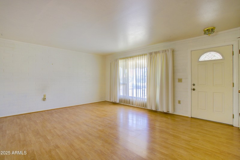 Living room 3