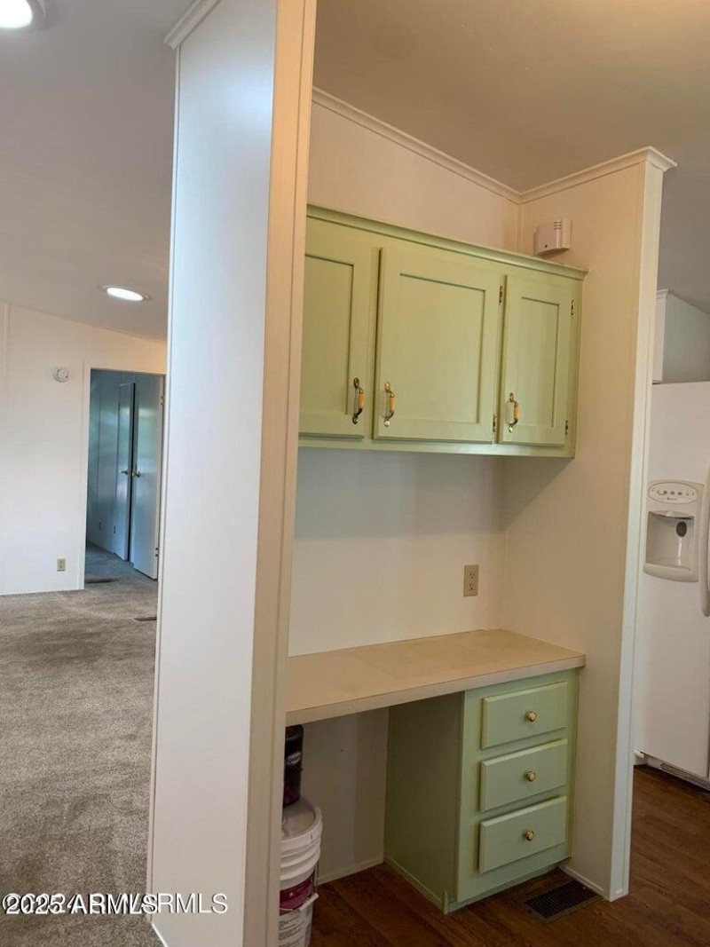 Desk Niche