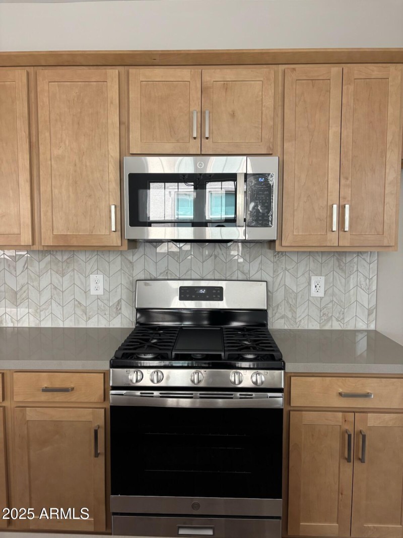 9994 W Piccadilly Road - Ready Now