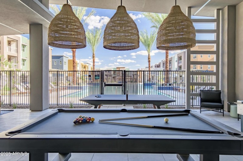 Outdoor pool table