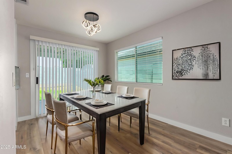10-Zachary - Dining Room - Modern - 1