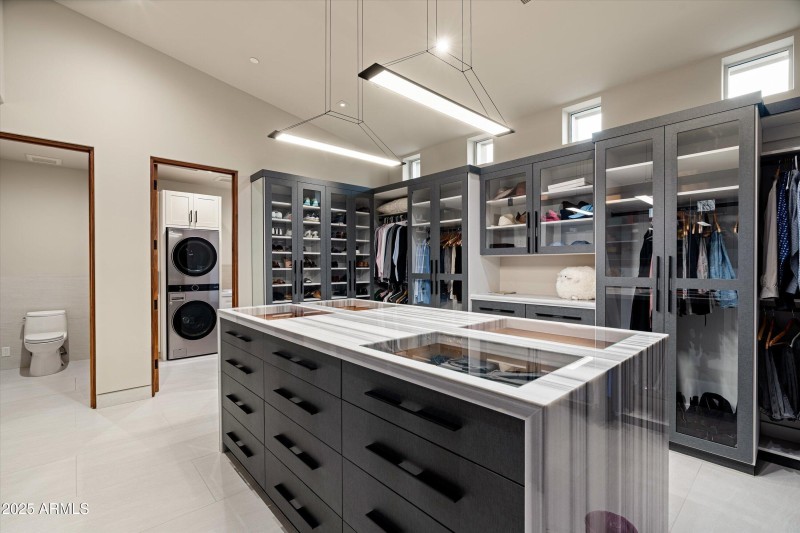 Closet to Laundry
