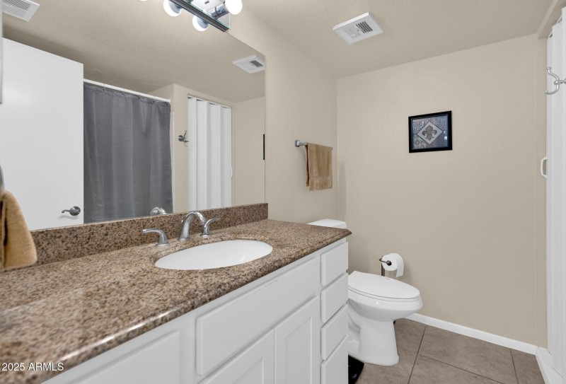 23-web-or-mls-240 Old Litchfield Rd 109