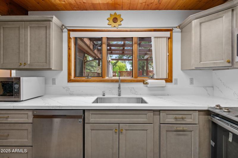 30-web-or-mls-FA9A4384