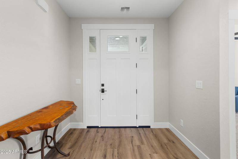 FOYER TORREY PINES DR