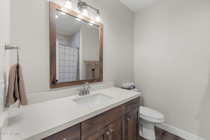 2ND BATH ROOM TORREY PINES DR