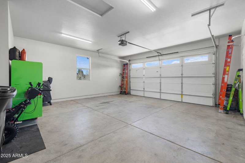GARAGE TORREY PINES DR