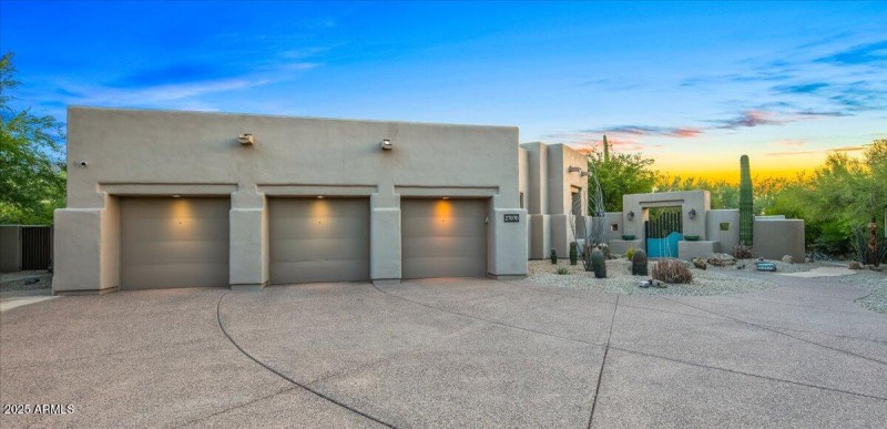 07-Garages